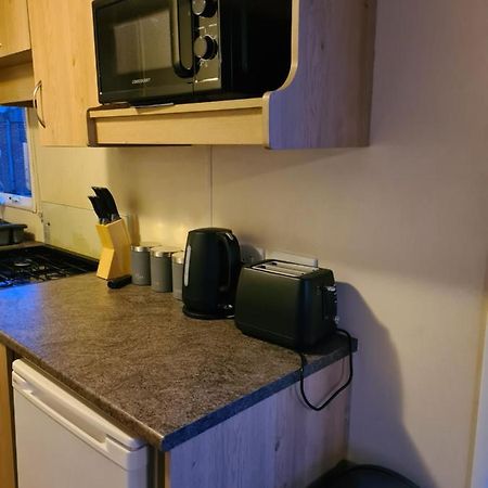 Cosy, Family Caravan Near The Beach Clacton-on-Sea Zewnętrze zdjęcie