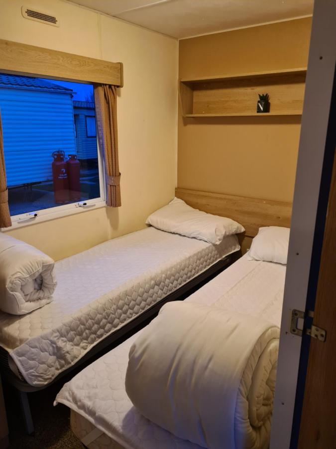 Cosy, Family Caravan Near The Beach Clacton-on-Sea Zewnętrze zdjęcie